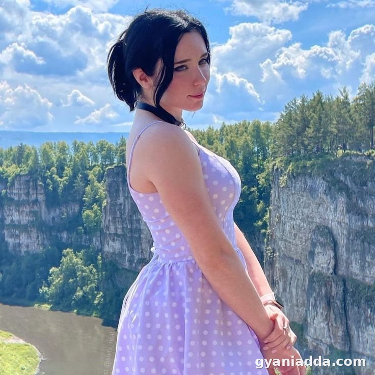 Sweetie Fox Biography
