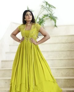 Dimple Hayathi Wiki : Age, Height, Photos, Biography, Flim 2025